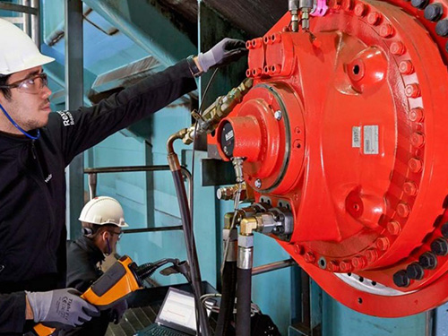 SKF轴承配置对精度的影响